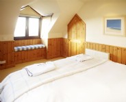 Sea Cottage Double Bedromm, Shared Family Bathroom